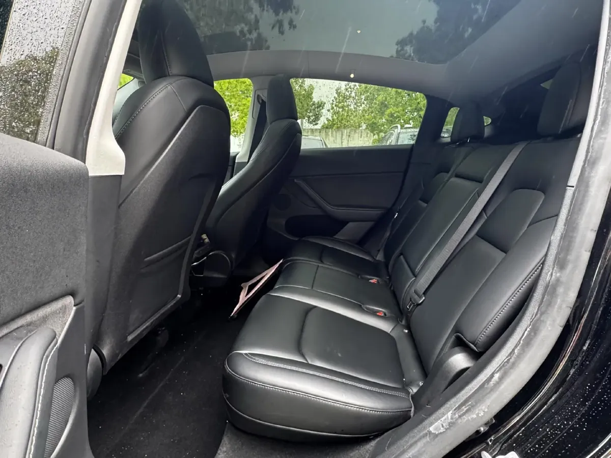 2022 Tesla Model Y BEV 60KWH,autocango,china used car exporter,china ev exporter,chinese used car exporter,chinese used ev exporter