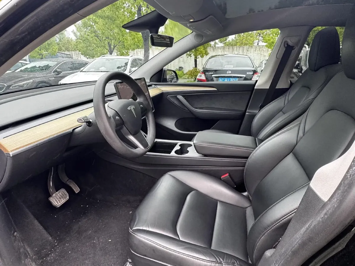 2022 Tesla Model Y BEV 60KWH,autocango,china used car exporter,china ev exporter,chinese used car exporter,chinese used ev exporter