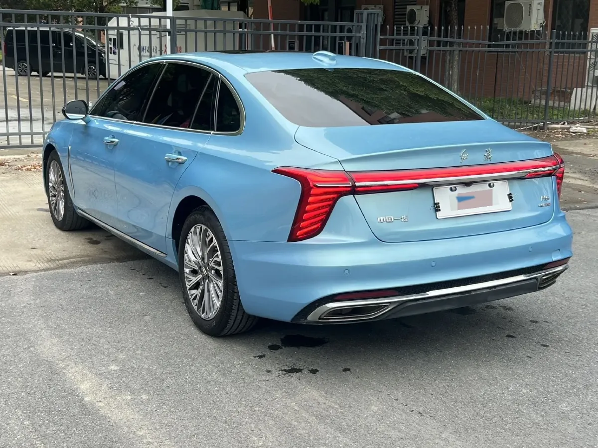 2023 HongQi HS5 2.0T 252HP L4 8AT,autocango,china used car exporter,china ev exporter,chinese used car exporter,chinese used ev exporter