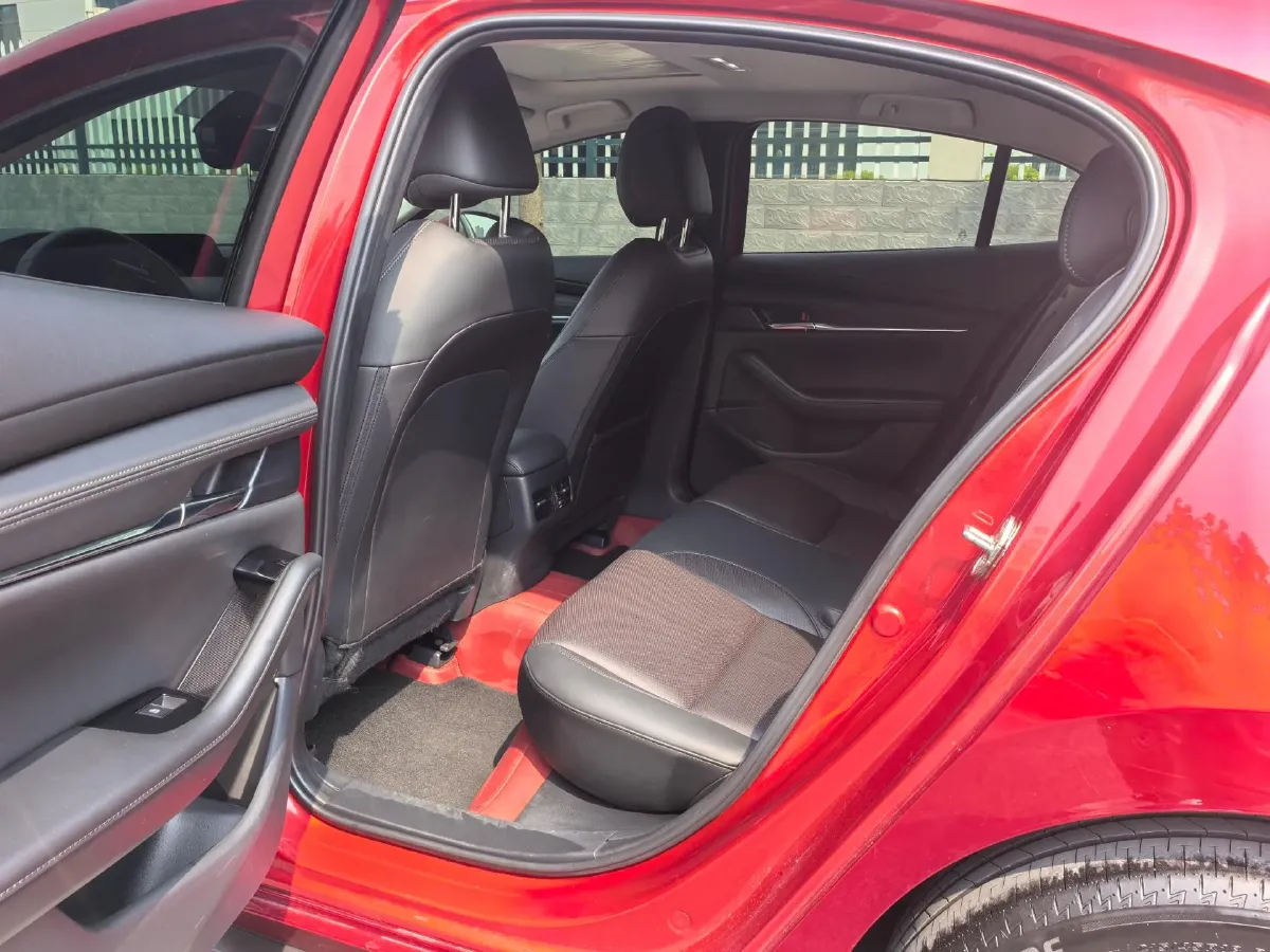 2023 Mazda 3 Axela 2.0L 158HP L4 6AT,autocango,china used car exporter,china ev exporter,chinese used car exporter,chinese used ev exporter