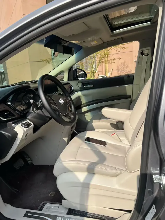 2021 Buick GL8 2.0T 237HP L4 9AT,autocango,china used car exporter,china ev exporter,chinese used car exporter,chinese used ev exporter