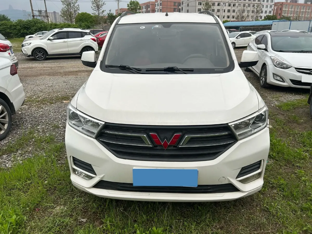 2018 WuLing HongGuang 1.5L 105HP L4 5MT,autocango,china used car exporter,china ev exporter,chinese used car exporter,chinese used ev exporter