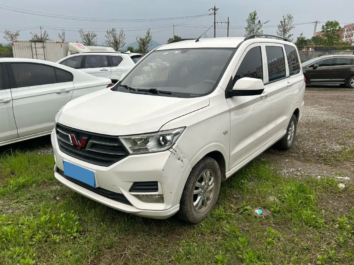 2018 WuLing HongGuang 1.5L 105HP L4 5MT,autocango,china used car exporter,china ev exporter,chinese used car exporter,chinese used ev exporter