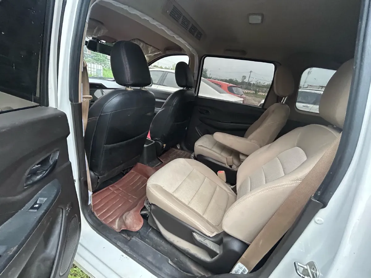 2018 WuLing HongGuang 1.5L 105HP L4 5MT,autocango,china used car exporter,china ev exporter,chinese used car exporter,chinese used ev exporter