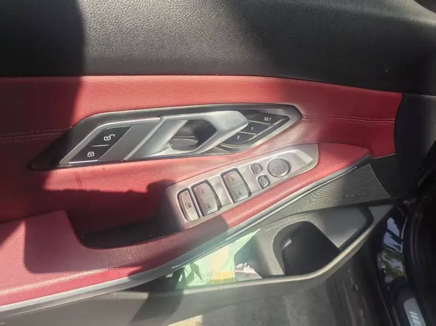 2023 BMW 3 Series 2.0T 184HP L4 8AT,autocango,china used car exporter,china ev exporter,chinese used car exporter,chinese used ev exporter