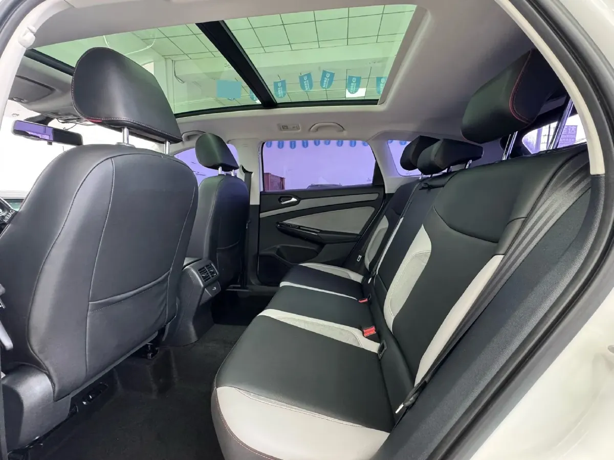 2022 Jetta VS7 1.4T 150HP L4 6AT,autocango,china used car exporter,china ev exporter,chinese used car exporter,chinese used ev exporter