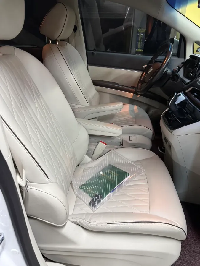 2022 Buick GL8 2.0T 237HP L4 9AT,autocango,china used car exporter,china ev exporter,chinese used car exporter,chinese used ev exporter