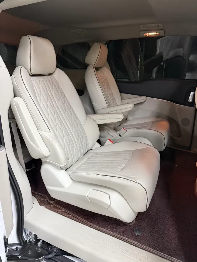 2022 Buick GL8 2.0T 237HP L4 9AT,autocango,china used car exporter,china ev exporter,chinese used car exporter,chinese used ev exporter