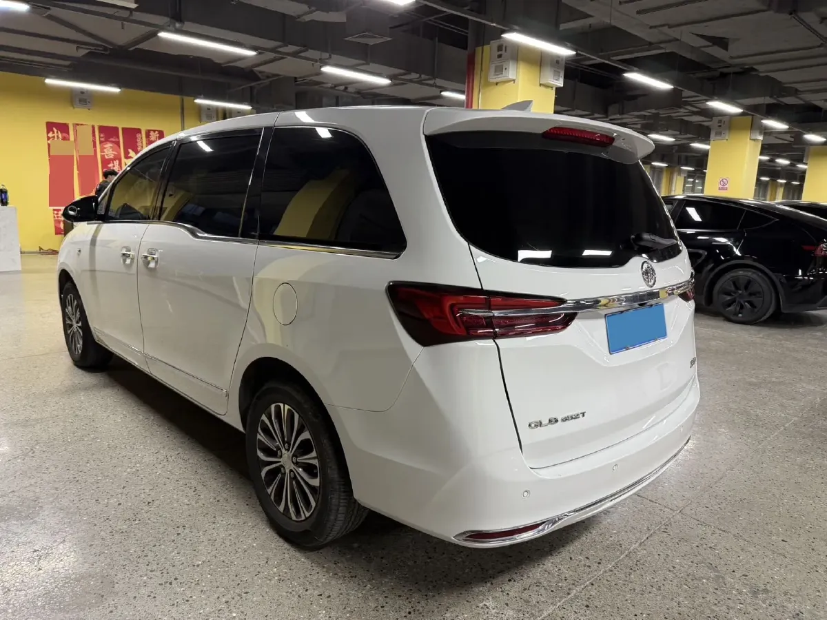 2022 Buick GL8 2.0T 237HP L4 9AT,autocango,china used car exporter,china ev exporter,chinese used car exporter,chinese used ev exporter