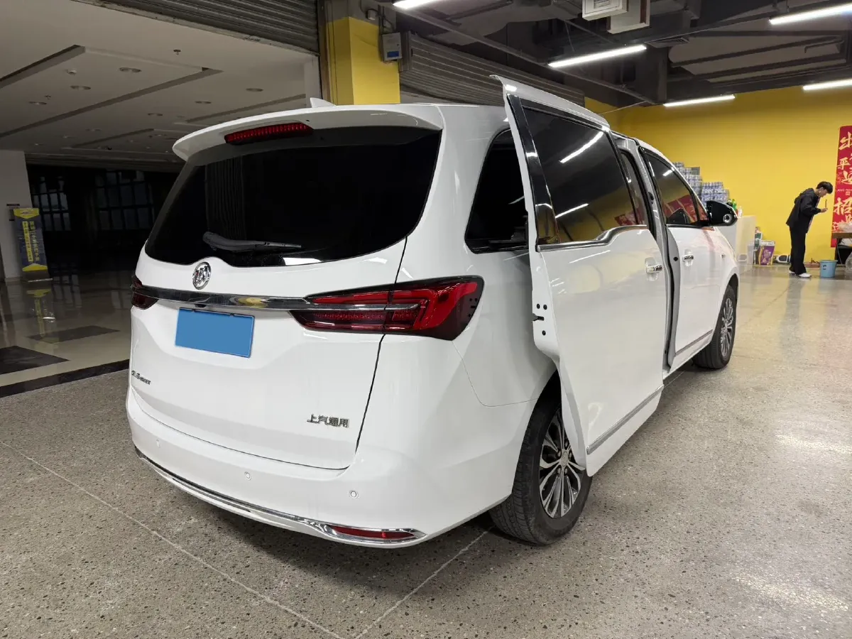 2022 Buick GL8 2.0T 237HP L4 9AT,autocango,china used car exporter,china ev exporter,chinese used car exporter,chinese used ev exporter