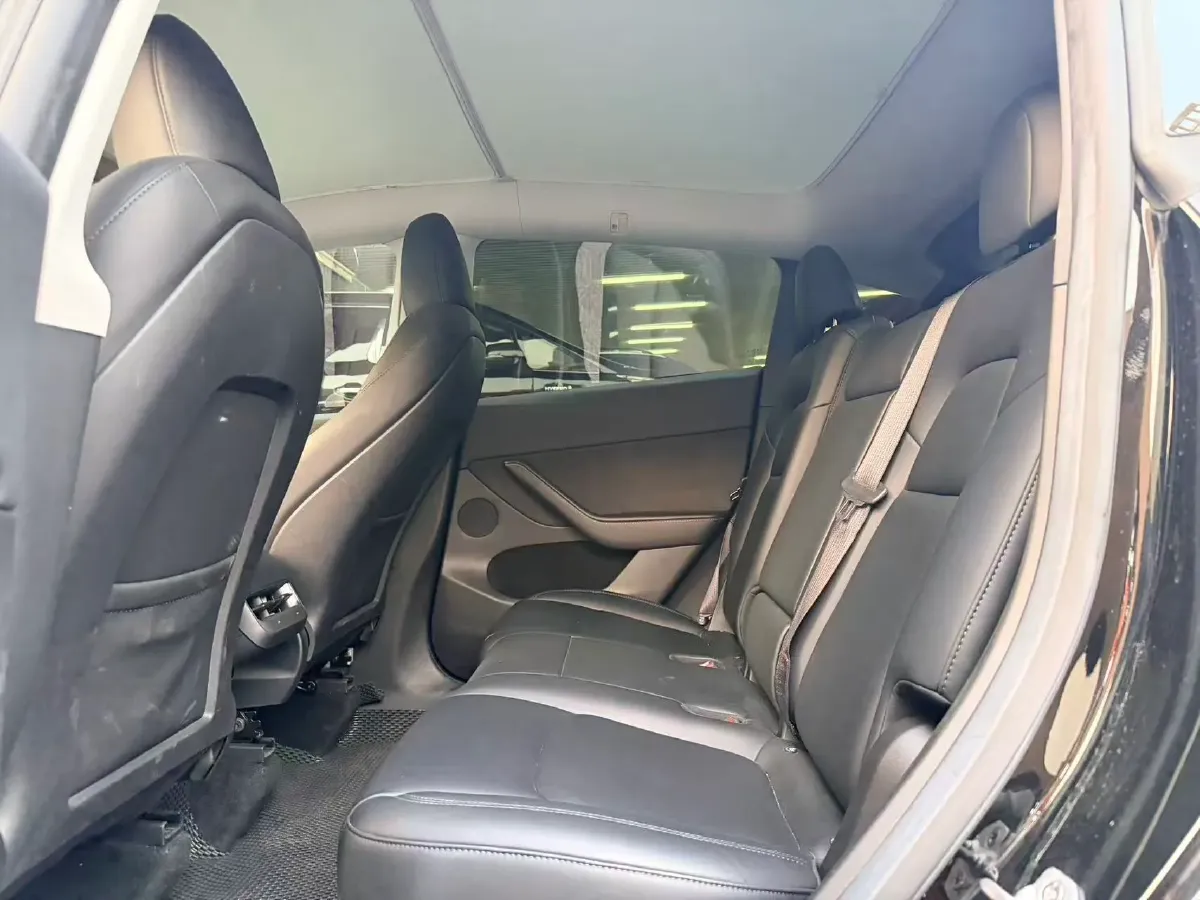 2022 Tesla Model Y BEV 60KWH,autocango,china used car exporter,china ev exporter,chinese used car exporter,chinese used ev exporter