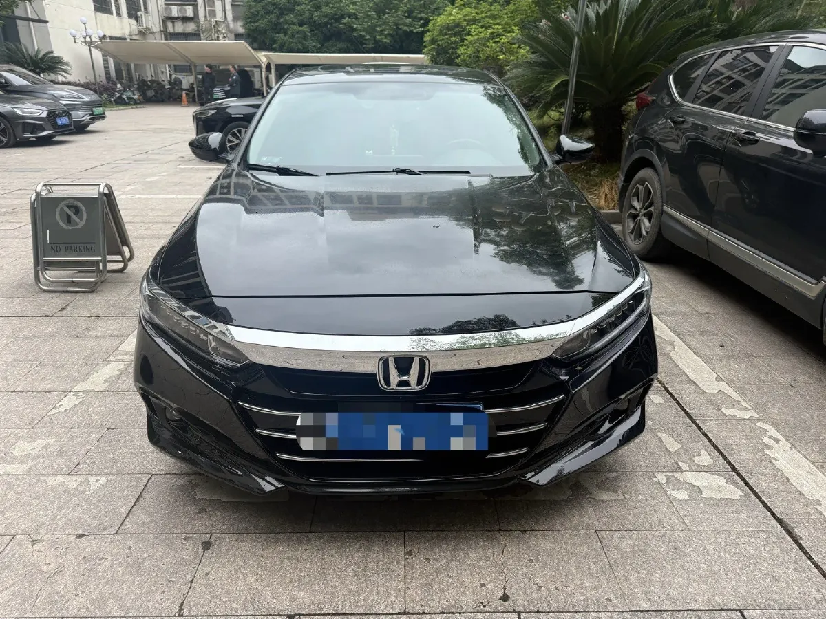2022 Honda Accord 1.5T 194HP L4 CVT,autocango,china used car exporter,china ev exporter,chinese used car exporter,chinese used ev exporter