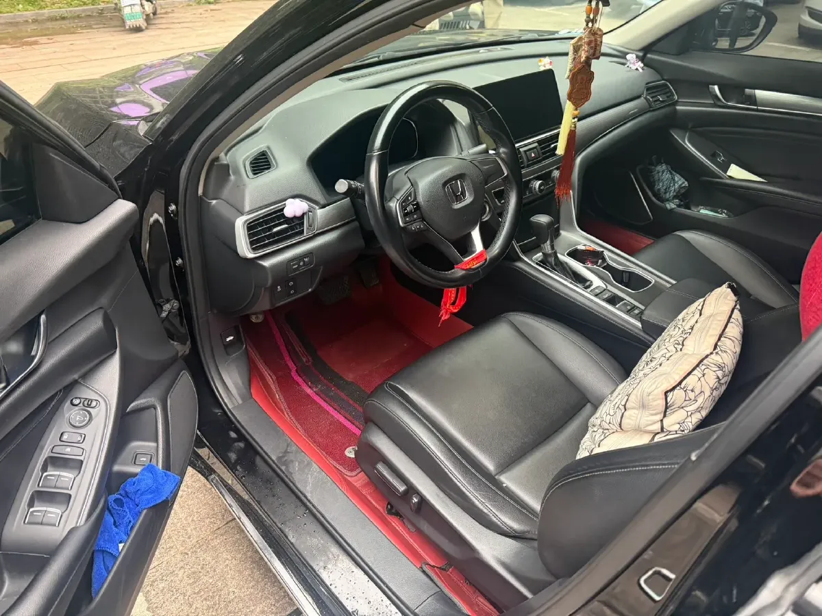 2022 Honda Accord 1.5T 194HP L4 CVT,autocango,china used car exporter,china ev exporter,chinese used car exporter,chinese used ev exporter