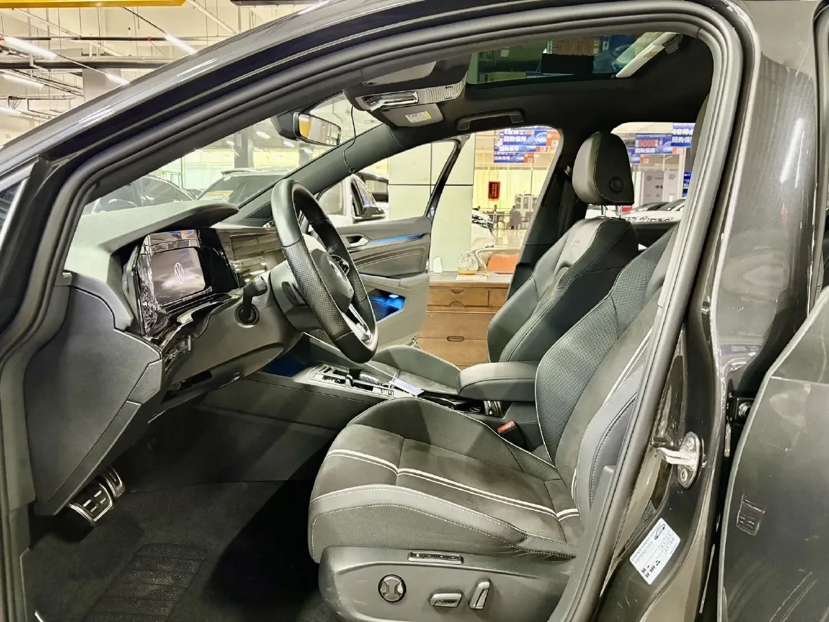 2023 Volkswagen Golf 1.4T 150HP L4 7DCT,autocango,china used car exporter,china ev exporter,chinese used car exporter,chinese used ev exporter