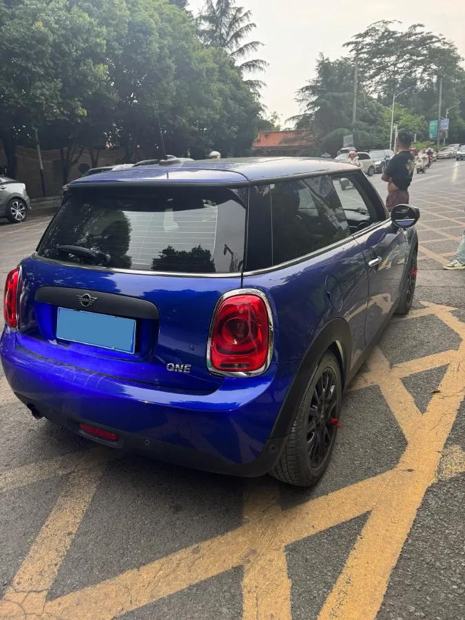 2020 MINI MINI 1.5T 102HP L3 7DCT,autocango,china used car exporter,china ev exporter,chinese used car exporter,chinese used ev exporter