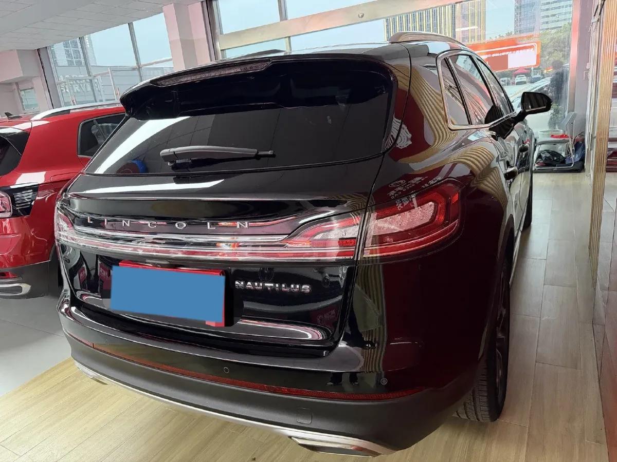 2021 Lincoln Nautilus 2.0T 245HP L4 8AT,autocango,china used car exporter,china ev exporter,chinese used car exporter,chinese used ev exporter