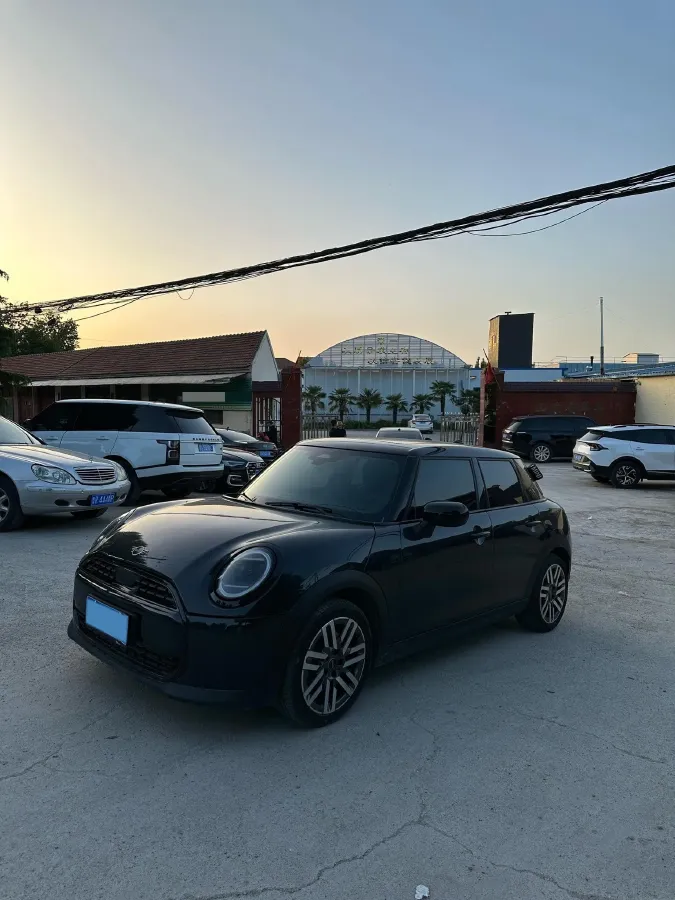 2025 MINI MINI 1.5T 156HP L3 7DCT,autocango,china used car exporter,china ev exporter,chinese used car exporter,chinese used ev exporter