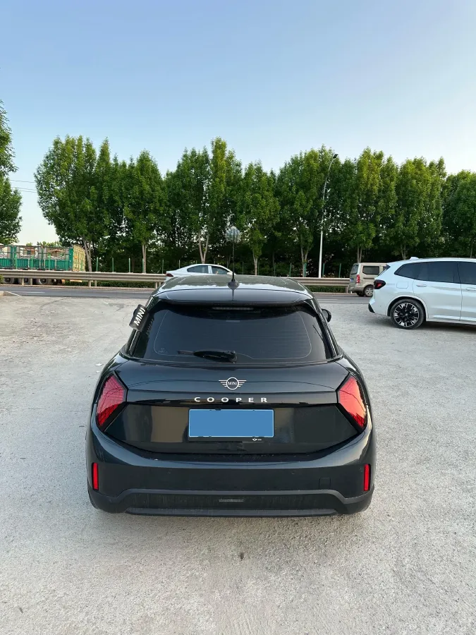 2025 MINI MINI 1.5T 156HP L3 7DCT,autocango,china used car exporter,china ev exporter,chinese used car exporter,chinese used ev exporter