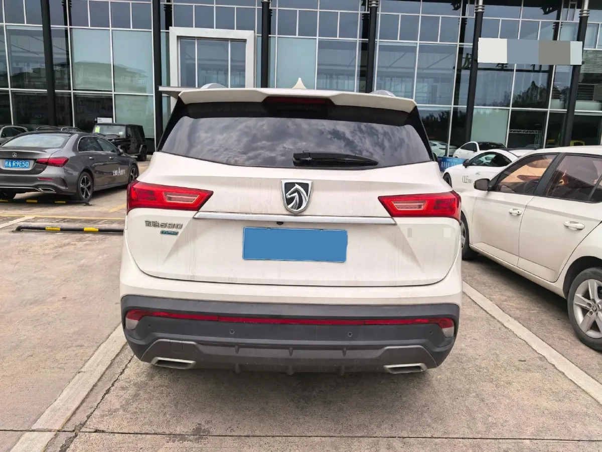 2018 BaoJun 530 1.5T 150HP L4 6DCT,autocango,china used car exporter,china ev exporter,chinese used car exporter,chinese used ev exporter