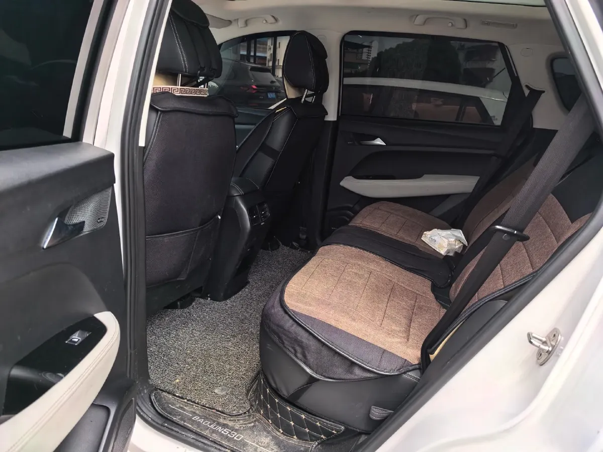 2018 BaoJun 530 1.5T 150HP L4 6DCT,autocango,china used car exporter,china ev exporter,chinese used car exporter,chinese used ev exporter