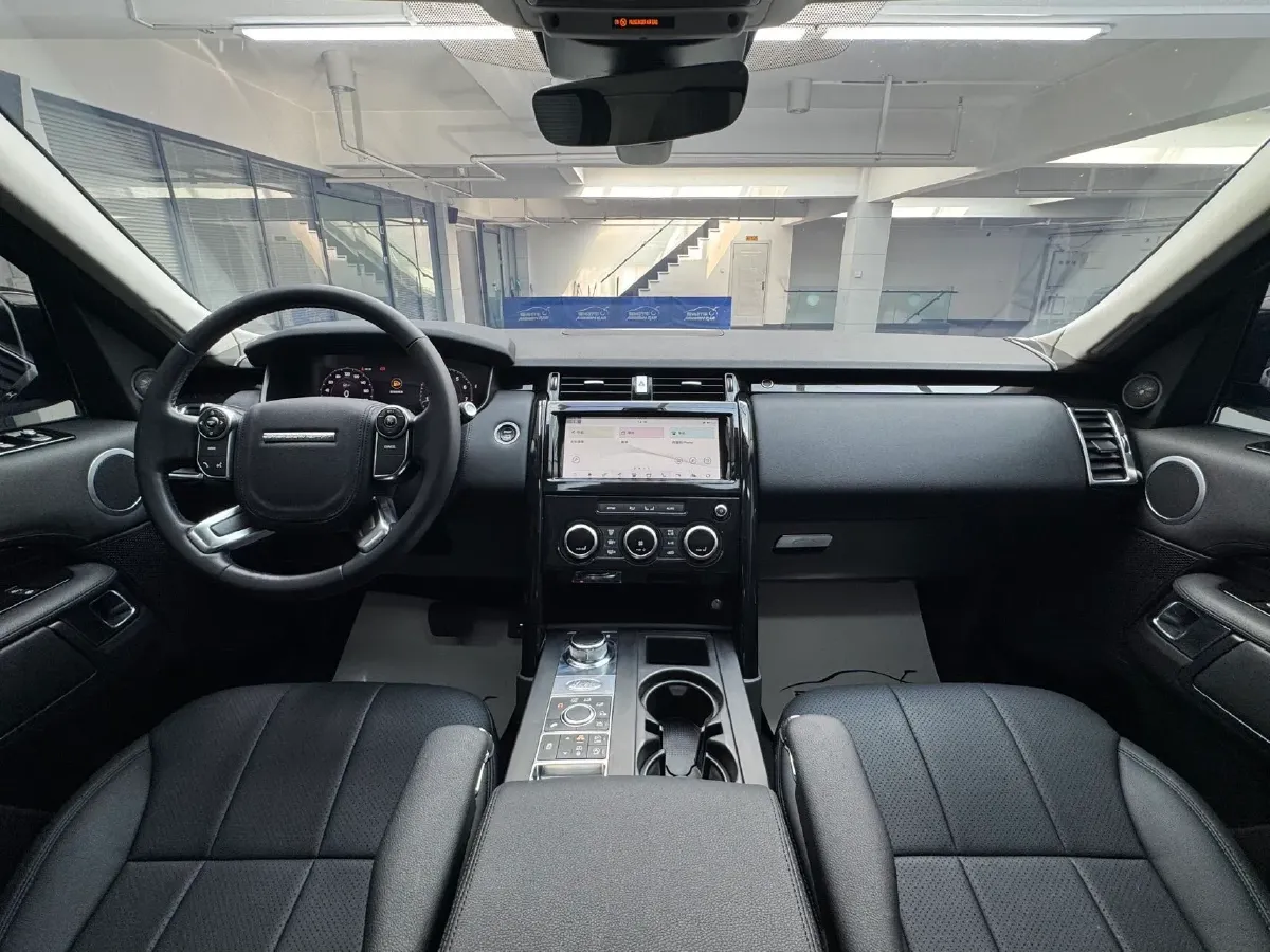 2018 Land Rover Discovery 3.0T 340HP V6 8AT,autocango,china used car exporter,china ev exporter,chinese used car exporter,chinese used ev exporter