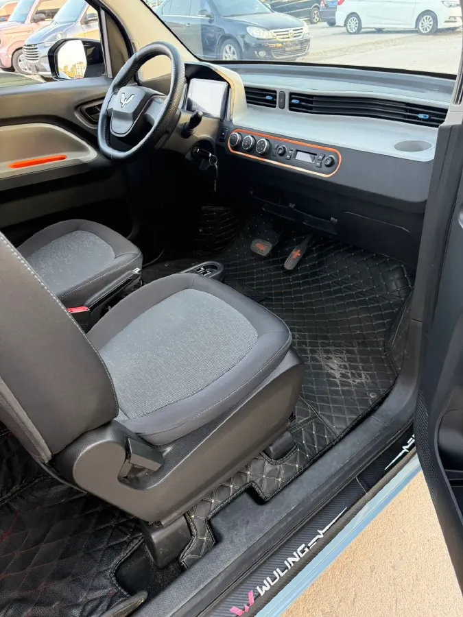 2020 WuLing HongGuang MINI EV BEV 9.3KWH,autocango,china used car exporter,china ev exporter,chinese used car exporter,chinese used ev exporter