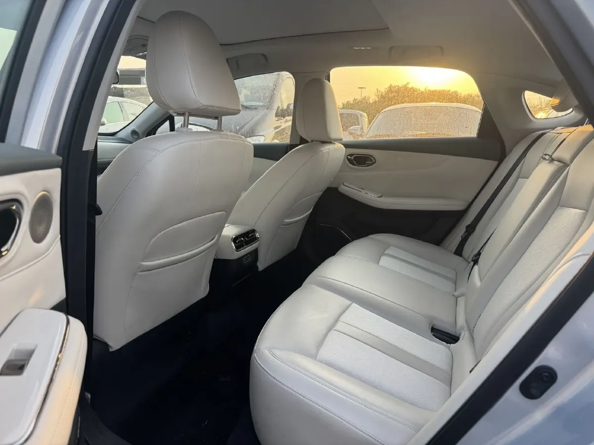 2024 ChangAn LanTuoZhe 2.0T 233HP L4 8AT,autocango,china used car exporter,china ev exporter,chinese used car exporter,chinese used ev exporter