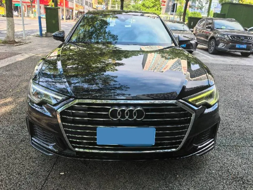 2020 Audi A6L 2.0T 190HP L4 7DCT,autocango,china used car exporter,china ev exporter,chinese used car exporter,chinese used ev exporter