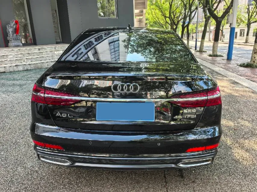 2020 Audi A6L 2.0T 190HP L4 7DCT,autocango,china used car exporter,china ev exporter,chinese used car exporter,chinese used ev exporter