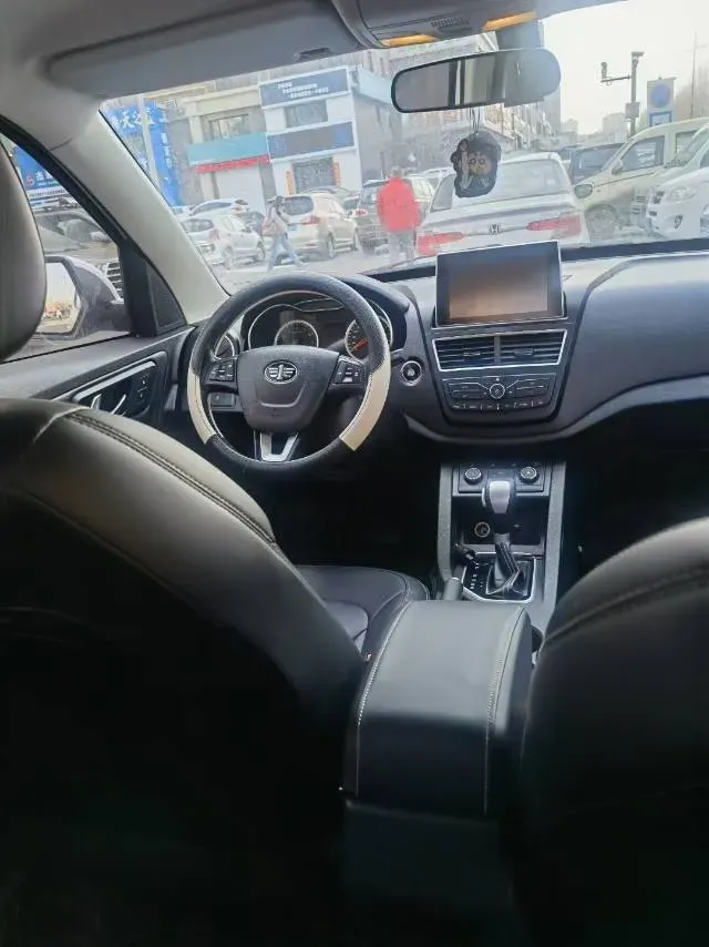 2018 Bestune X40 1.6L 114HP L4 6AT,autocango,china used car exporter,china ev exporter,chinese used car exporter,chinese used ev exporter