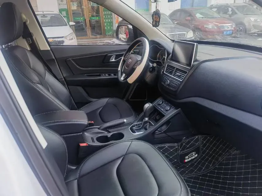 2018 Bestune X40 1.6L 114HP L4 6AT,autocango,china used car exporter,china ev exporter,chinese used car exporter,chinese used ev exporter