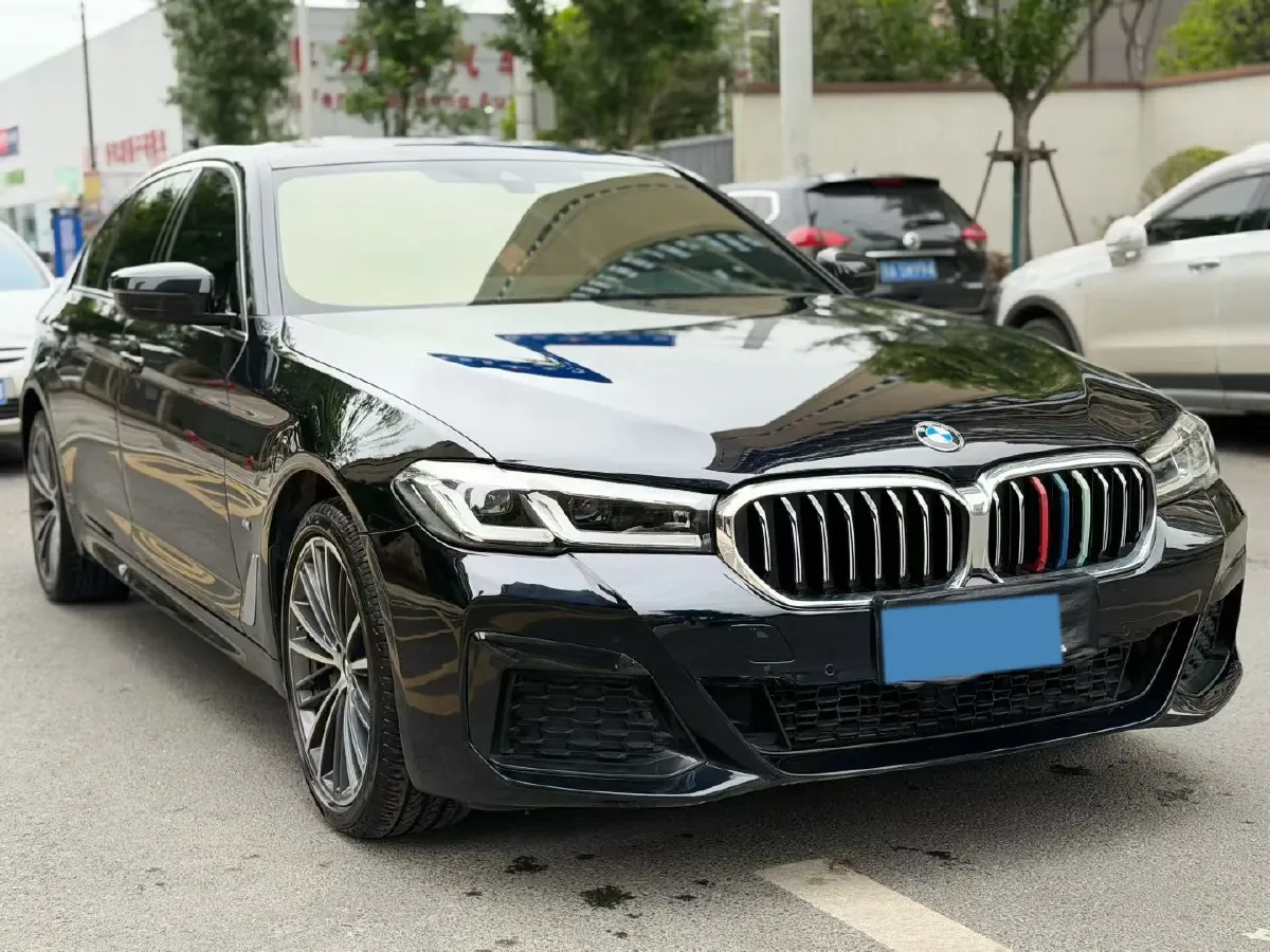2022 BMW 5 Series 2.0T 245HP L4 8AT,autocango,china used car exporter,china ev exporter,chinese used car exporter,chinese used ev exporter