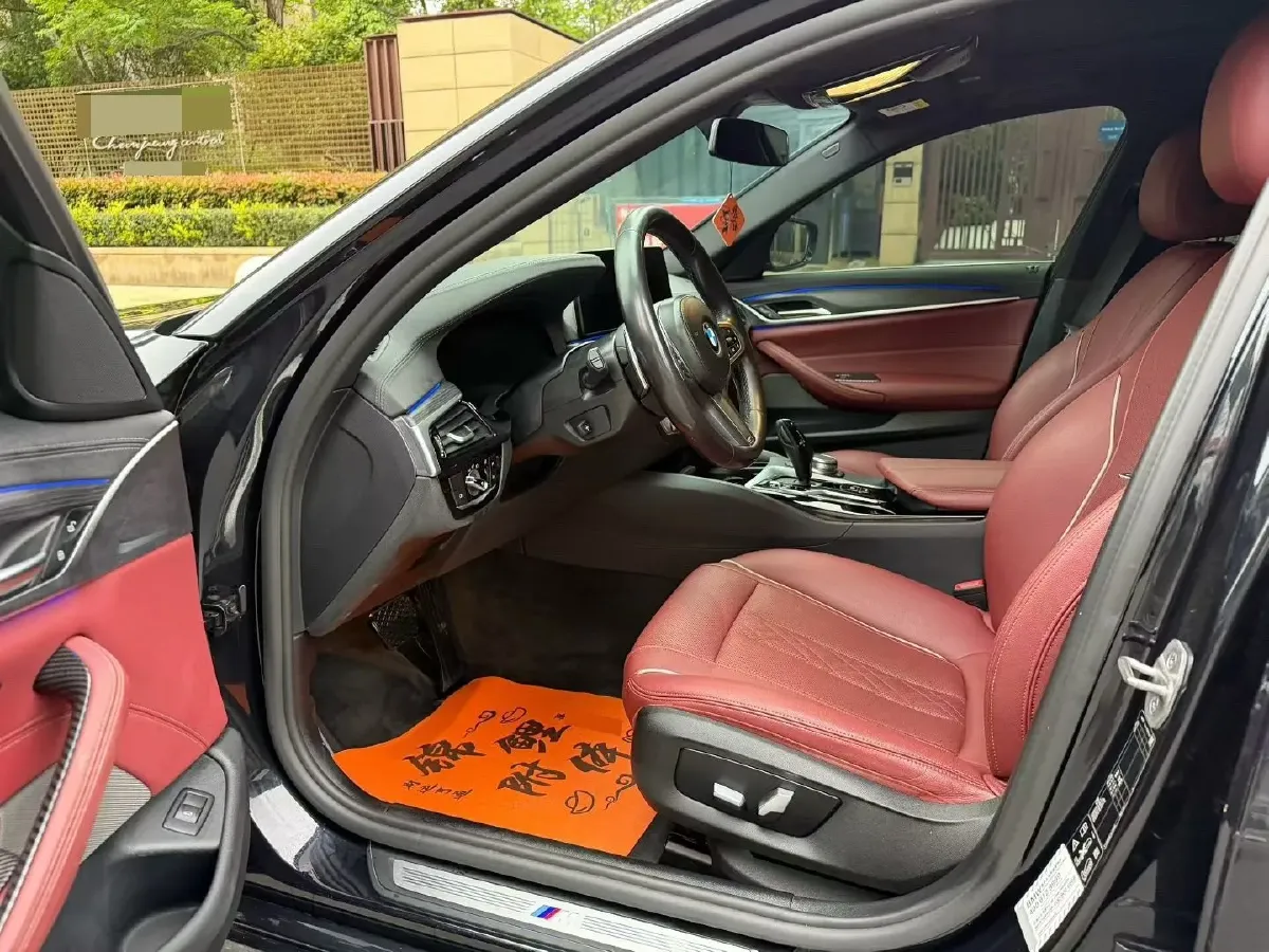 2022 BMW 5 Series 2.0T 245HP L4 8AT,autocango,china used car exporter,china ev exporter,chinese used car exporter,chinese used ev exporter