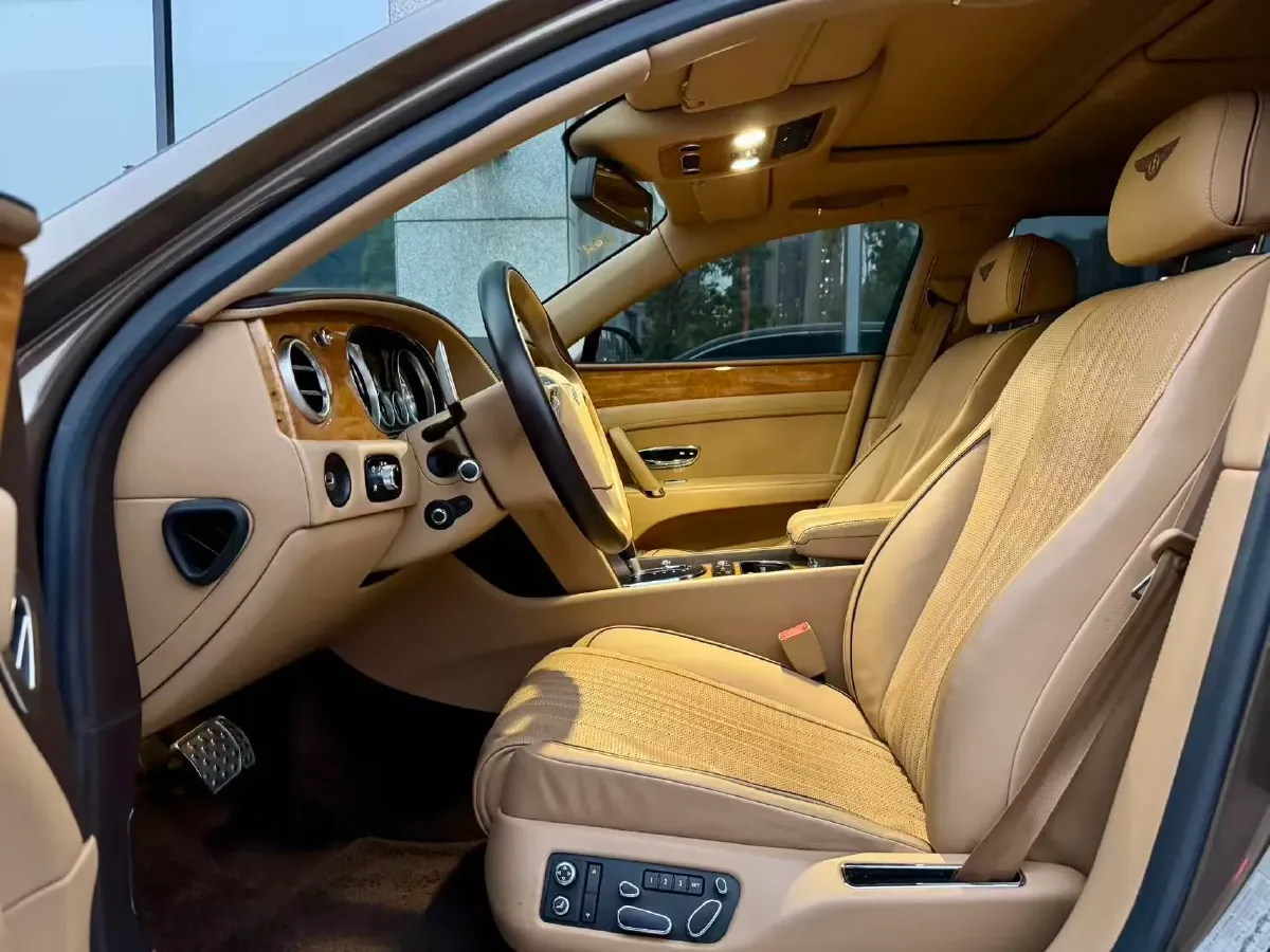 2017 Bentley Flying Spur 4.0T 528HP V8 8AT,autocango,china used car exporter,china ev exporter,chinese used car exporter,chinese used ev exporter