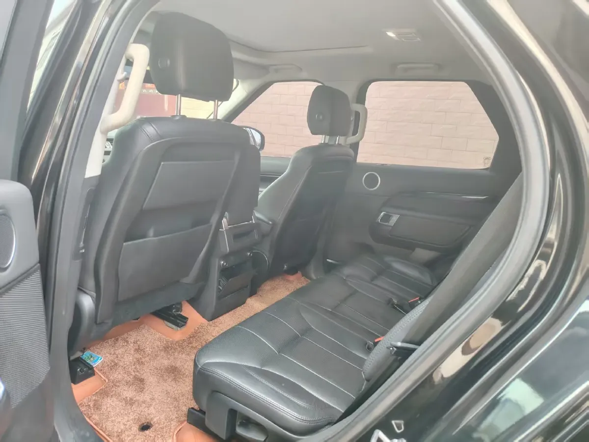 2018 Land Rover Discovery 2.0T 300HP L4 8AT,autocango,china used car exporter,china ev exporter,chinese used car exporter,chinese used ev exporter