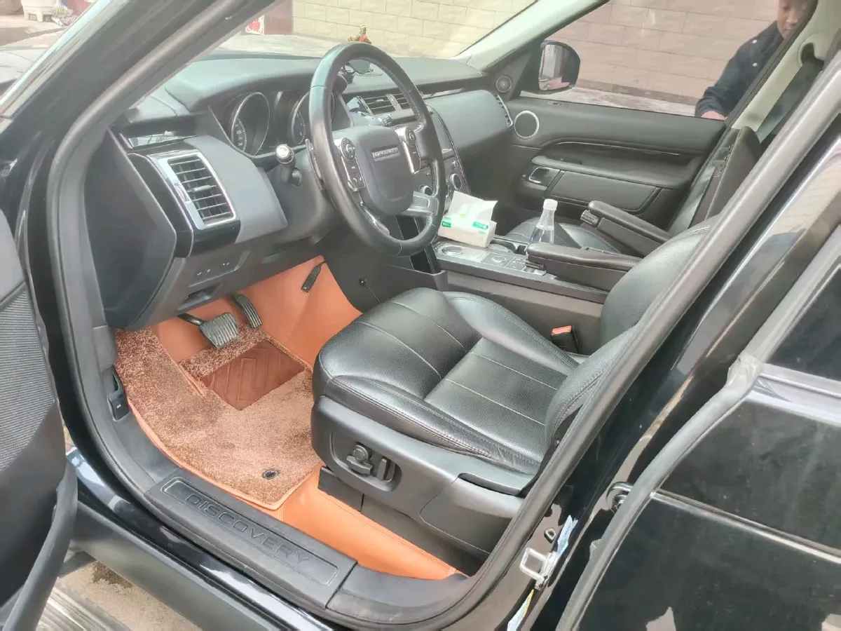 2018 Land Rover Discovery 2.0T 300HP L4 8AT,autocango,china used car exporter,china ev exporter,chinese used car exporter,chinese used ev exporter