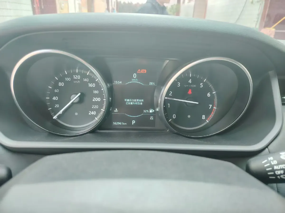 2018 Land Rover Discovery 2.0T 300HP L4 8AT,autocango,china used car exporter,china ev exporter,chinese used car exporter,chinese used ev exporter