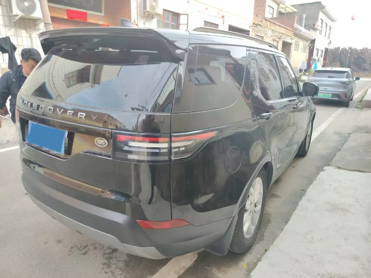 2018 Land Rover Discovery 2.0T 300HP L4 8AT,autocango,china used car exporter,china ev exporter,chinese used car exporter,chinese used ev exporter