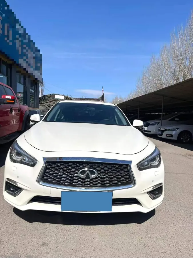 2018 Jeep Grand Commander 2.0T 265HP L4 9AT,autocango,china used car exporter,china ev exporter,chinese used car exporter,chinese used ev exporter