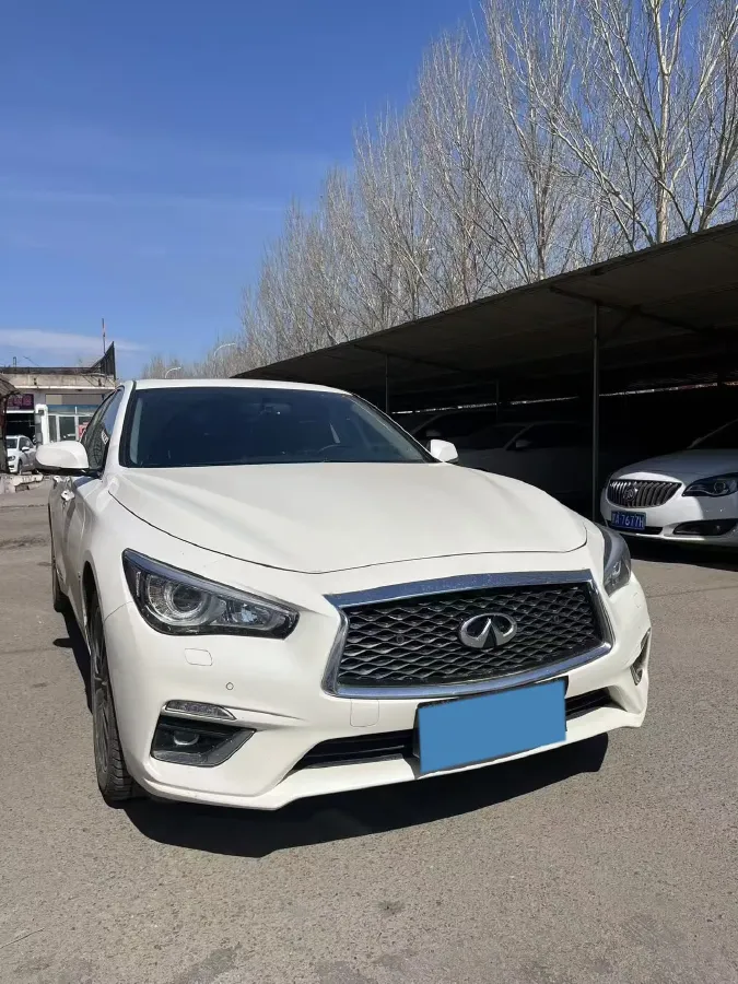 2018 Jeep Grand Commander 2.0T 265HP L4 9AT,autocango,china used car exporter,china ev exporter,chinese used car exporter,chinese used ev exporter