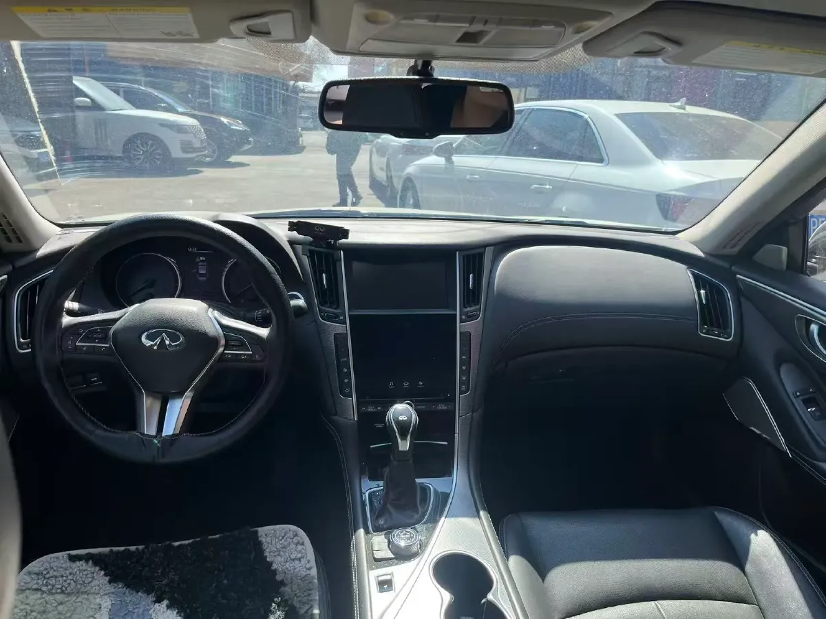 2018 Jeep Grand Commander 2.0T 265HP L4 9AT,autocango,china used car exporter,china ev exporter,chinese used car exporter,chinese used ev exporter