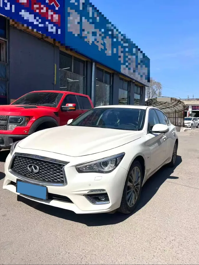 2018 Jeep Grand Commander 2.0T 265HP L4 9AT,autocango,china used car exporter,china ev exporter,chinese used car exporter,chinese used ev exporter