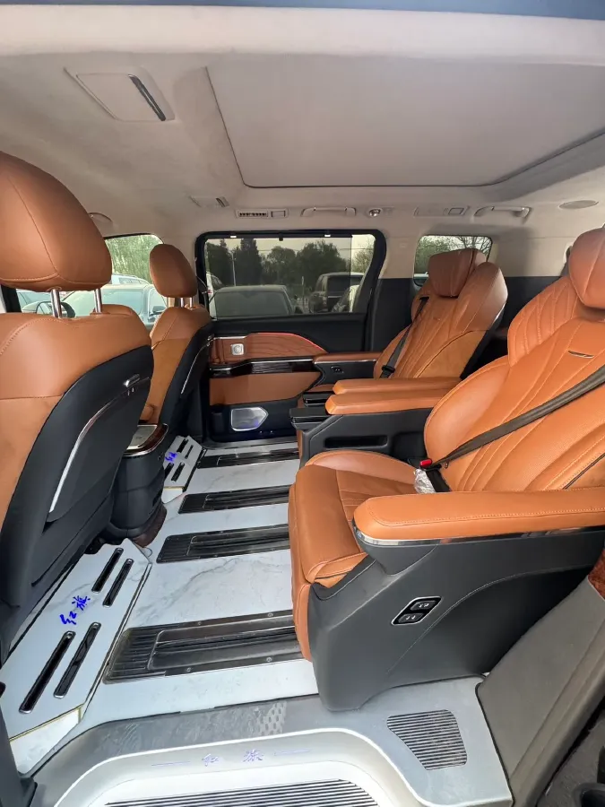 2023 HongQi HQ9 2.0T 252HP L4 8AT,autocango,china used car exporter,china ev exporter,chinese used car exporter,chinese used ev exporter