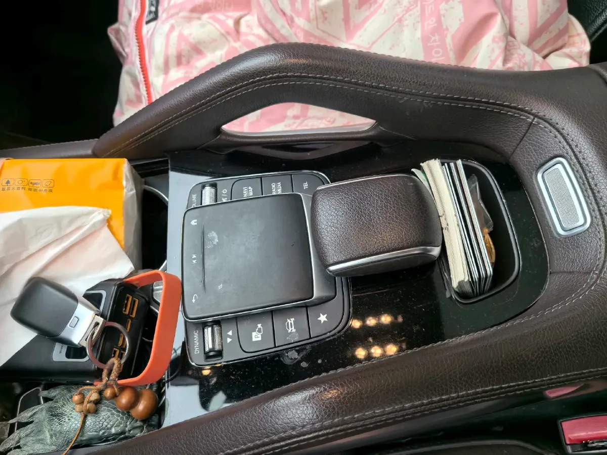 2022 Mercedes-Benz GLE Class 2.0T 258HP L4 9AT,autocango,china used car exporter,china ev exporter,chinese used car exporter,chinese used ev exporter