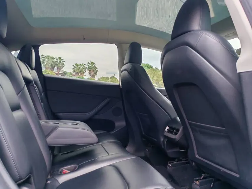 2022 Tesla Model Y BEV 60KWH,autocango,china used car exporter,china ev exporter,chinese used car exporter,chinese used ev exporter