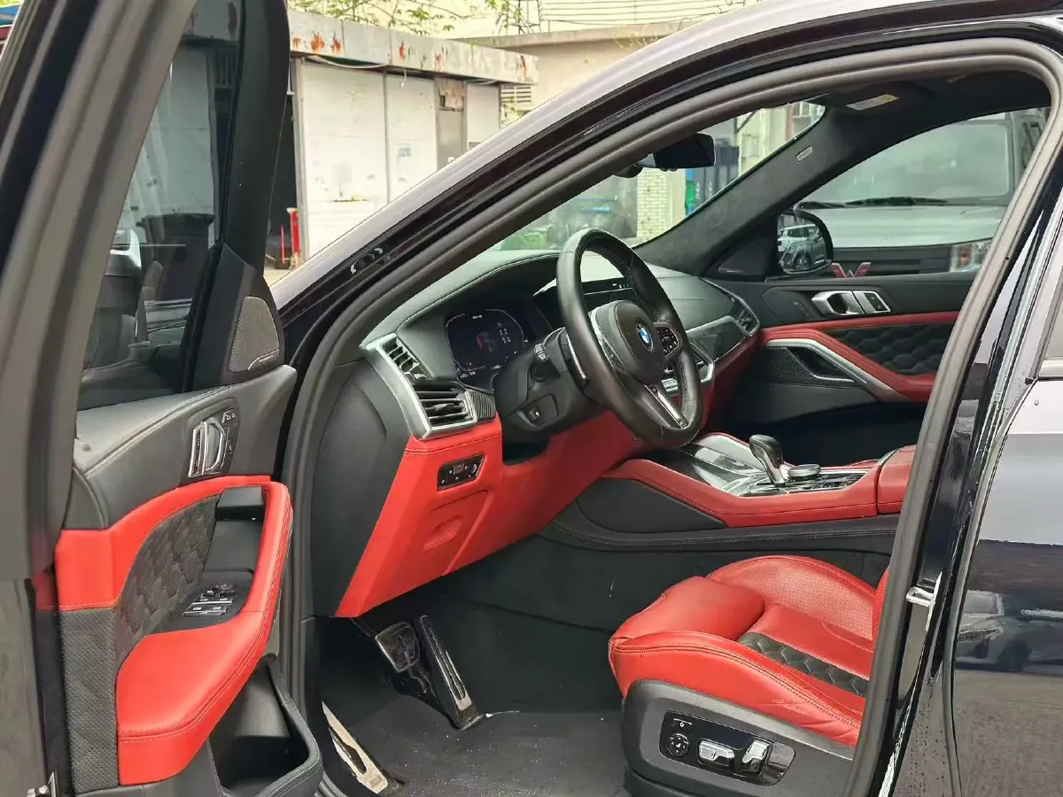 2022 BMW X6 M 4.4T 600HP V8 8AT,autocango,china used car exporter,china ev exporter,chinese used car exporter,chinese used ev exporter