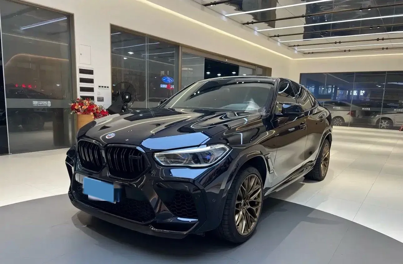 2022 BMW X6 M 4.4T 600HP V8 8AT,autocango,china used car exporter,china ev exporter,chinese used car exporter,chinese used ev exporter