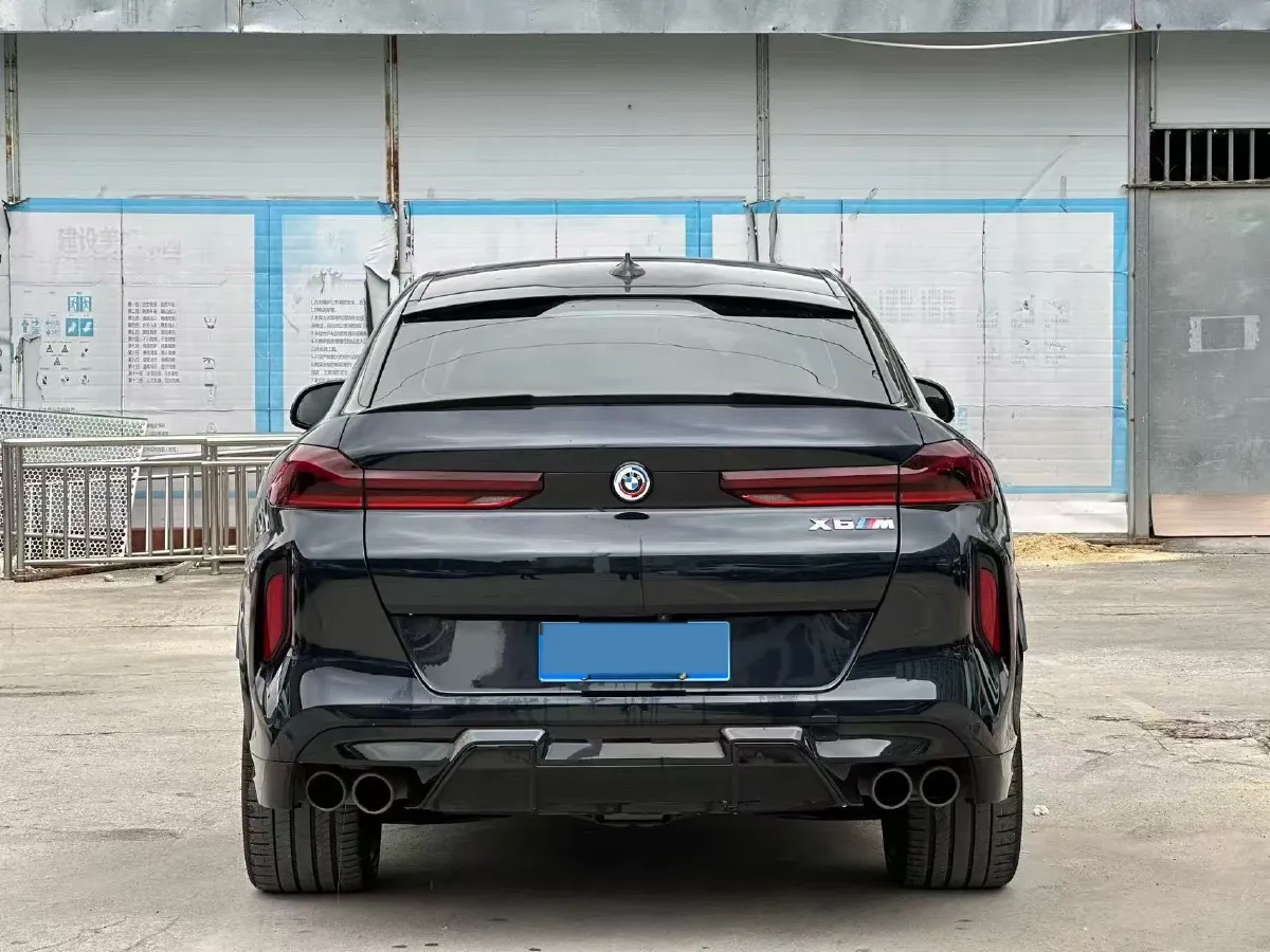 2022 BMW X6 M 4.4T 600HP V8 8AT,autocango,china used car exporter,china ev exporter,chinese used car exporter,chinese used ev exporter