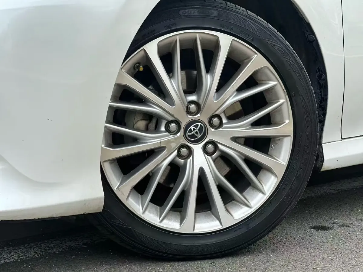 2019 Toyota Camry 2.5L 209HP L4 8AT,autocango,china used car exporter,china ev exporter,chinese used car exporter,chinese used ev exporter