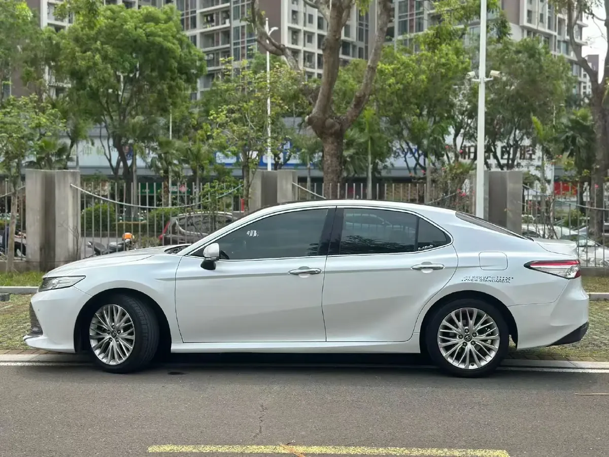 2019 Toyota Camry 2.5L 209HP L4 8AT,autocango,china used car exporter,china ev exporter,chinese used car exporter,chinese used ev exporter